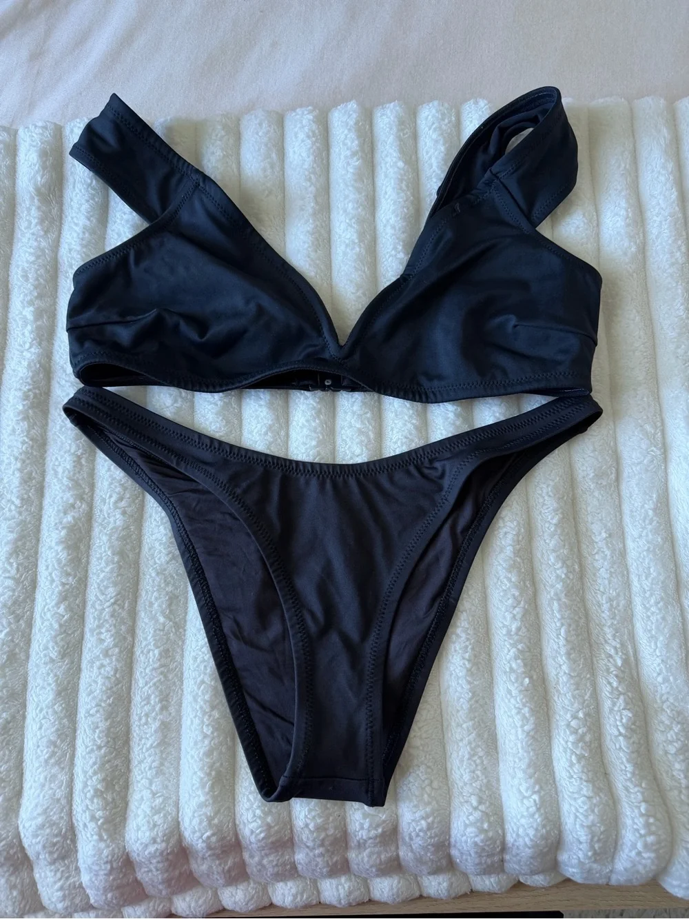 NWOT SKIMS Black Two-Piece Bikini Set